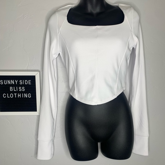 Move Technology White Long Sleeve Padded Active Top Size Medium - Picture 2 of 11